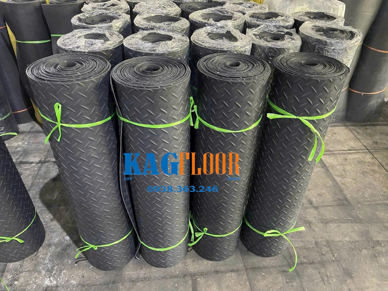 Chống trượt sàn gạch men bằng thảm cao su