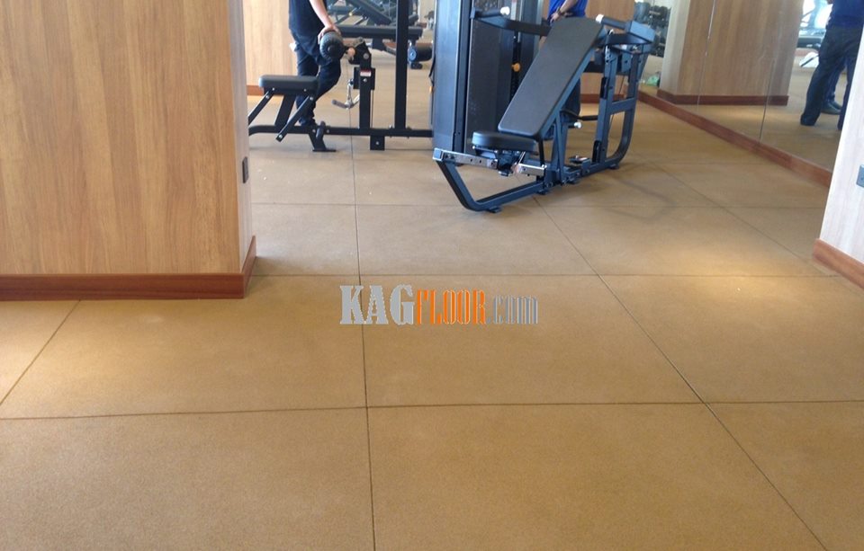 gach-cao-su-phong-gym-melia-ho-tram.jpg (77 KB)
