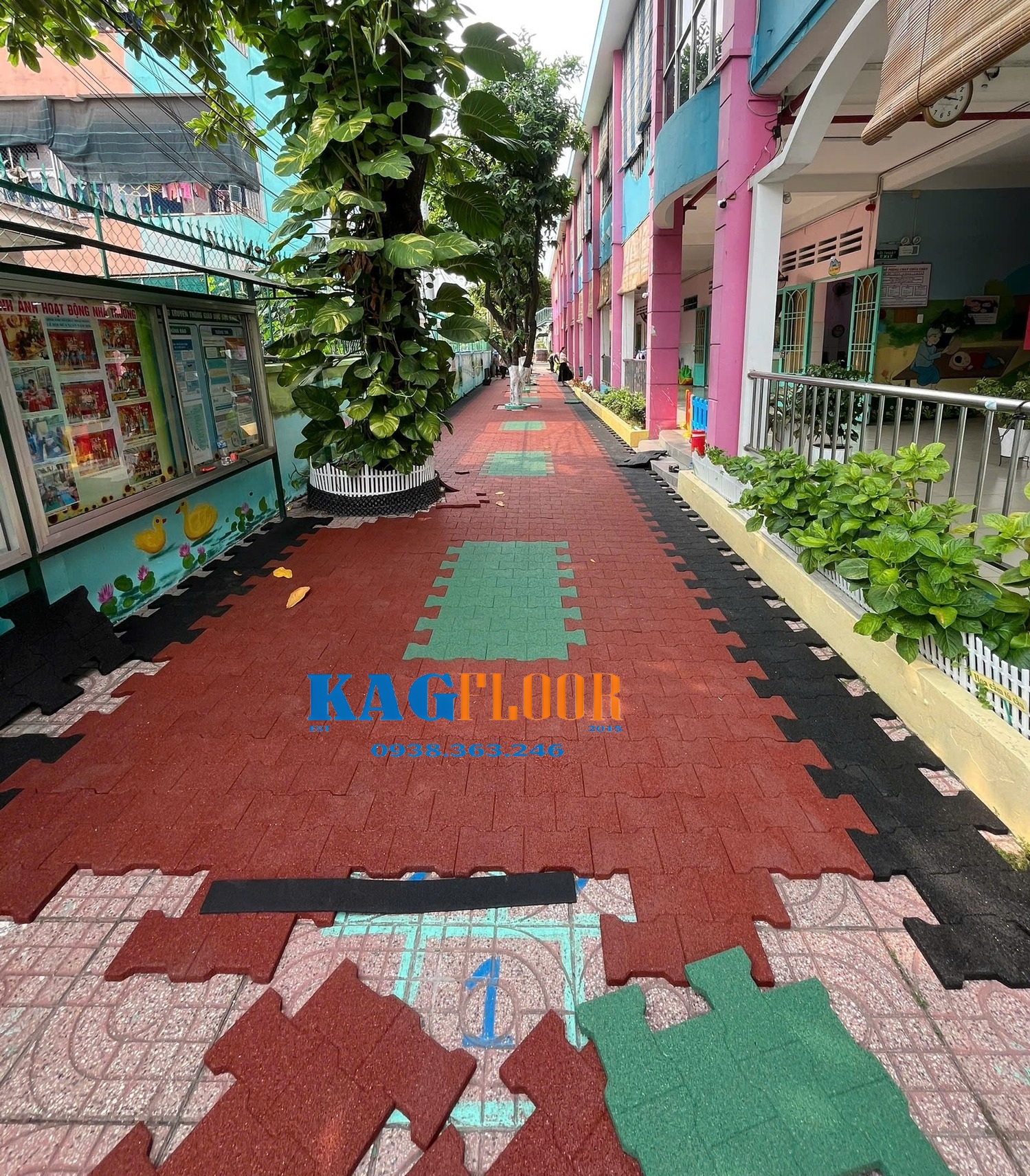 Gạch cao su lót lối đi Trường Mầm Non Bình Chiểu