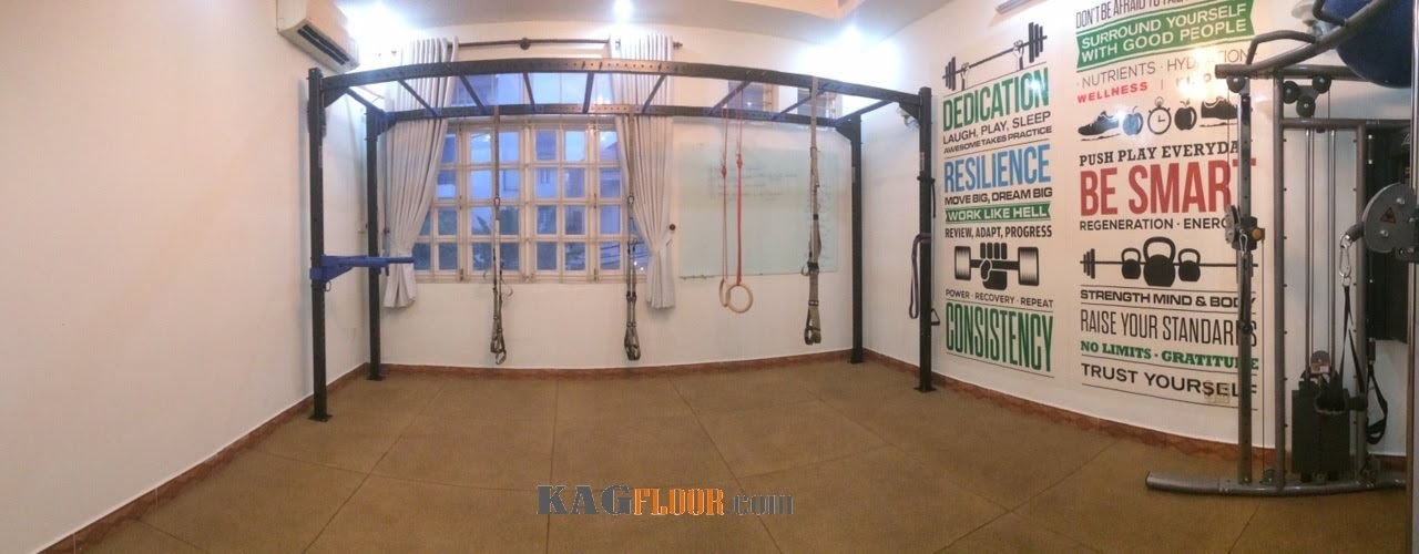Gym Quận 2 sử dụng gạch 1000x1000x15mm, vàng cát cực đẹp