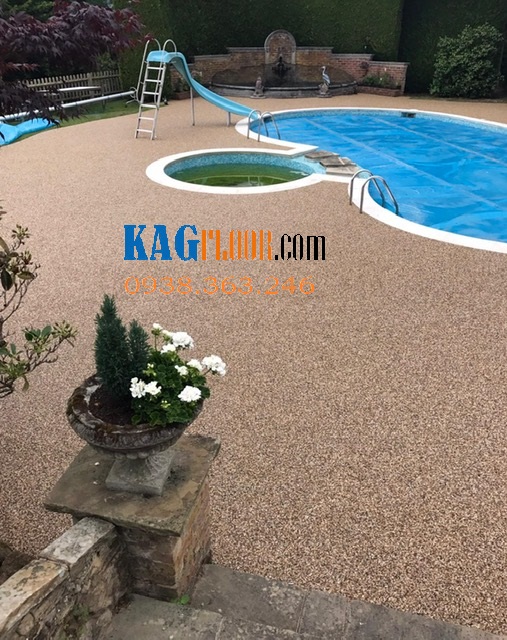 Keo trộn sỏi trải hồ bơi
