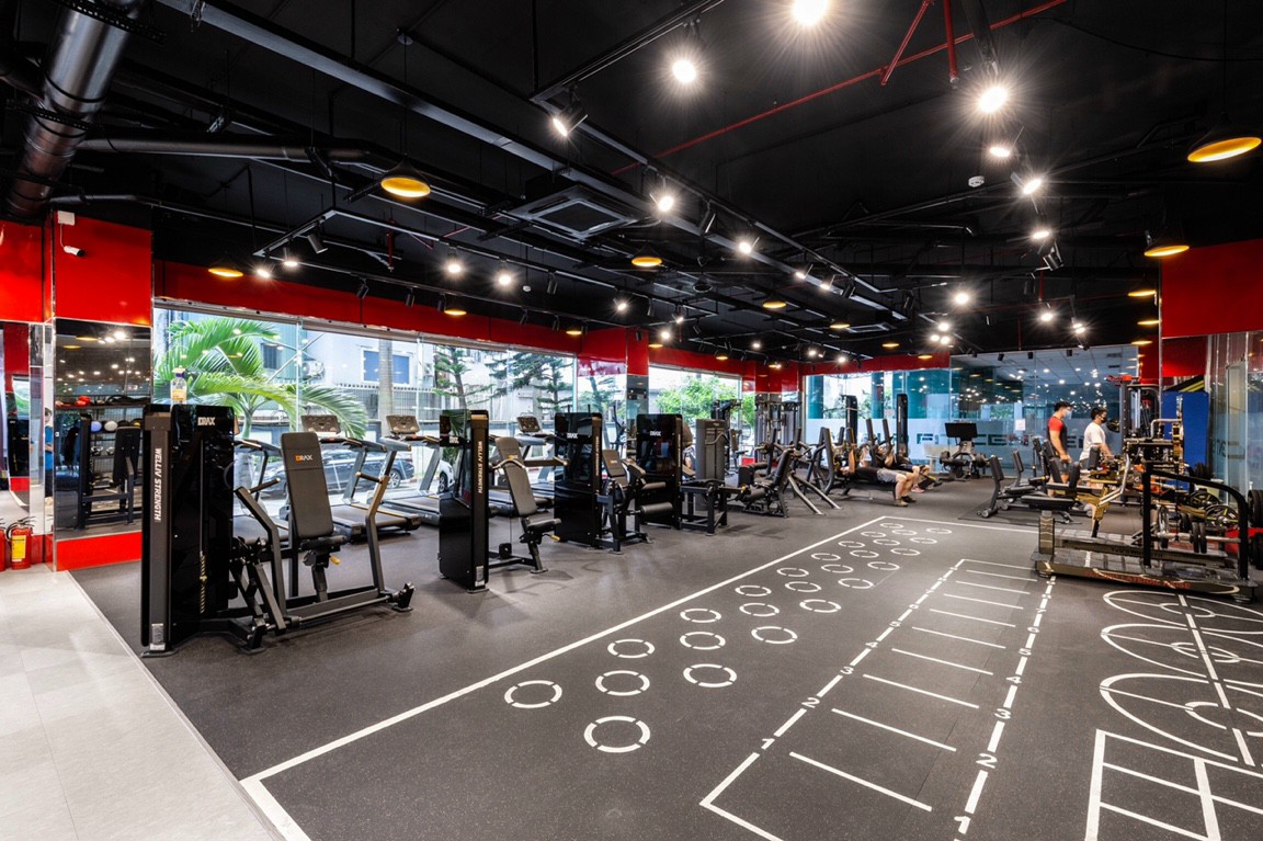 Thi công vẽ hình sàn cao su phòng gym Cicilia Quận 4